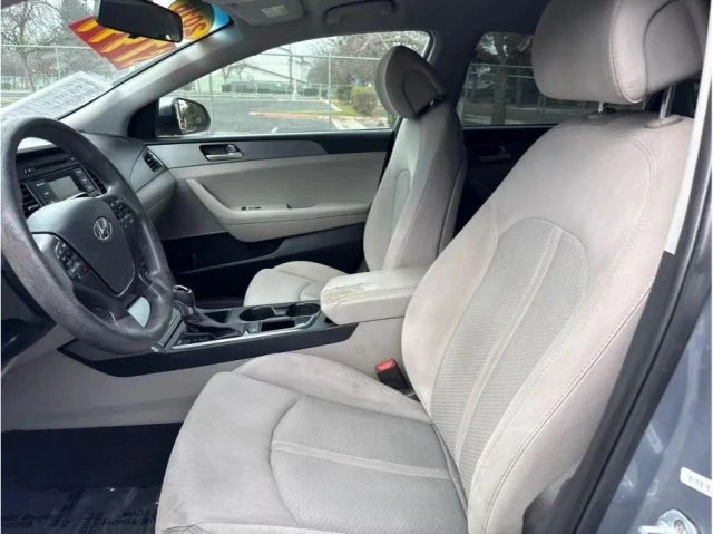 2016 Hyundai Sonata - Image 9 of 10