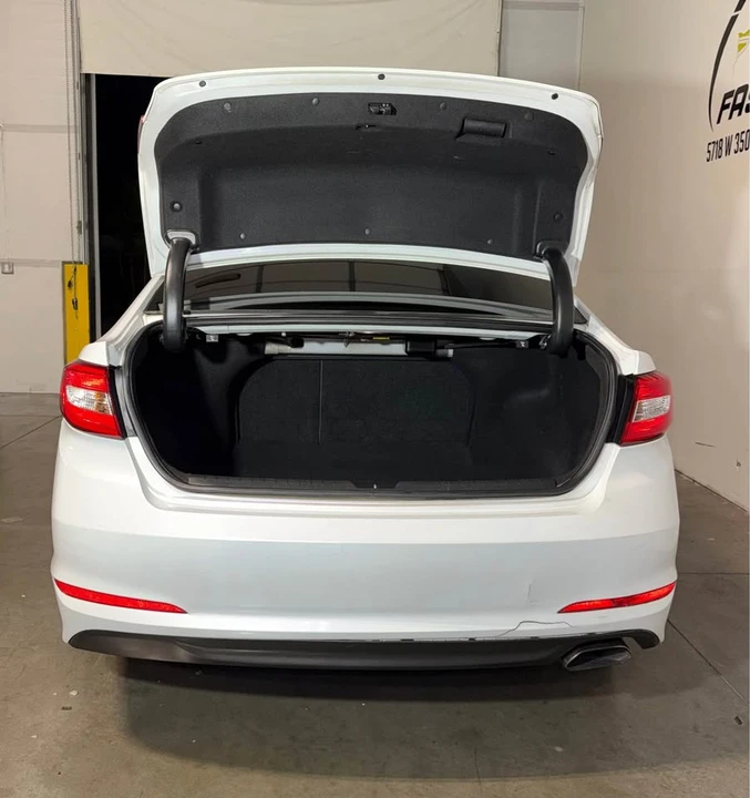 2016 Hyundai Sonata - Image 16 of 17