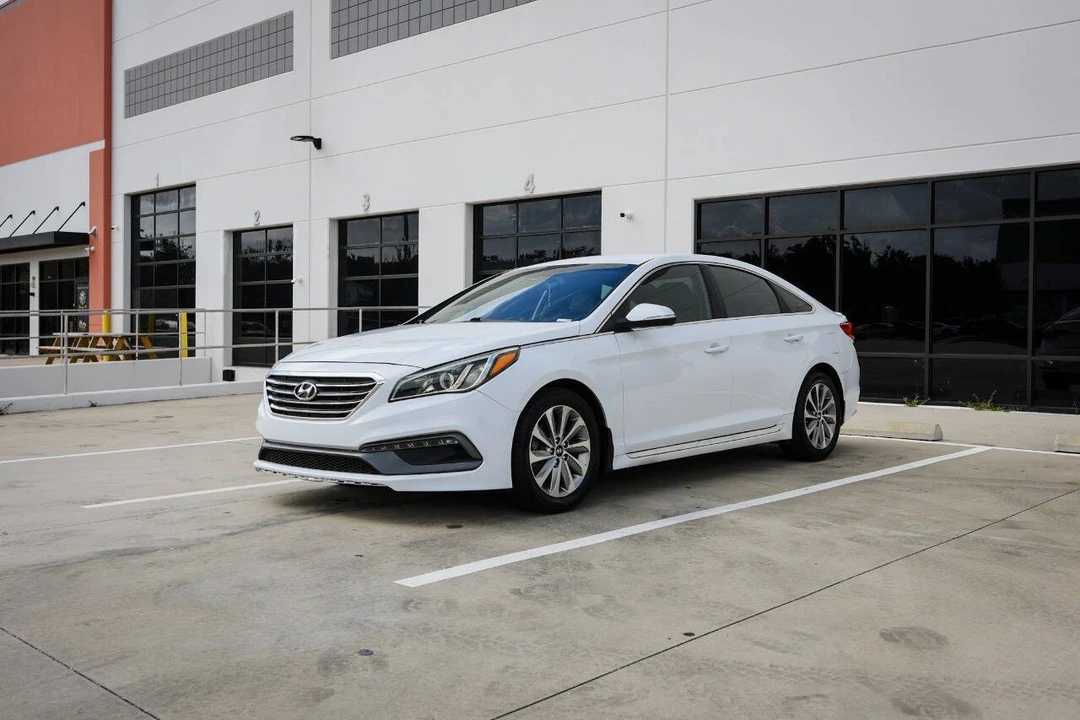 2016 Hyundai Sonata - Image 3 of 12