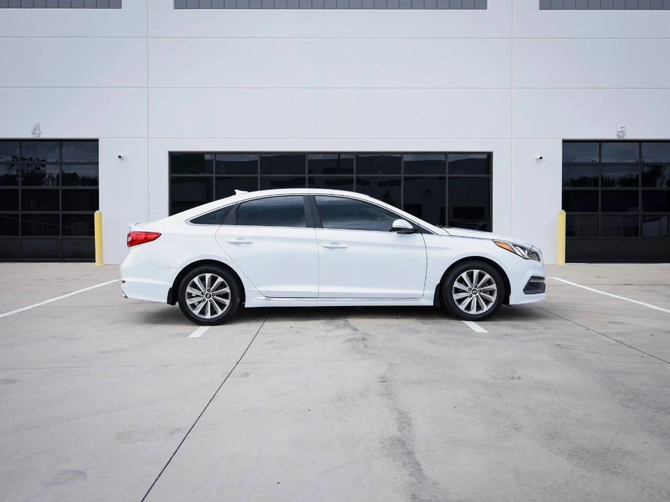 2016 Hyundai Sonata - Image 8 of 12