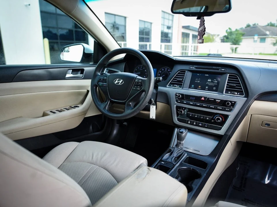 2016 Hyundai Sonata - Image 15 of 17