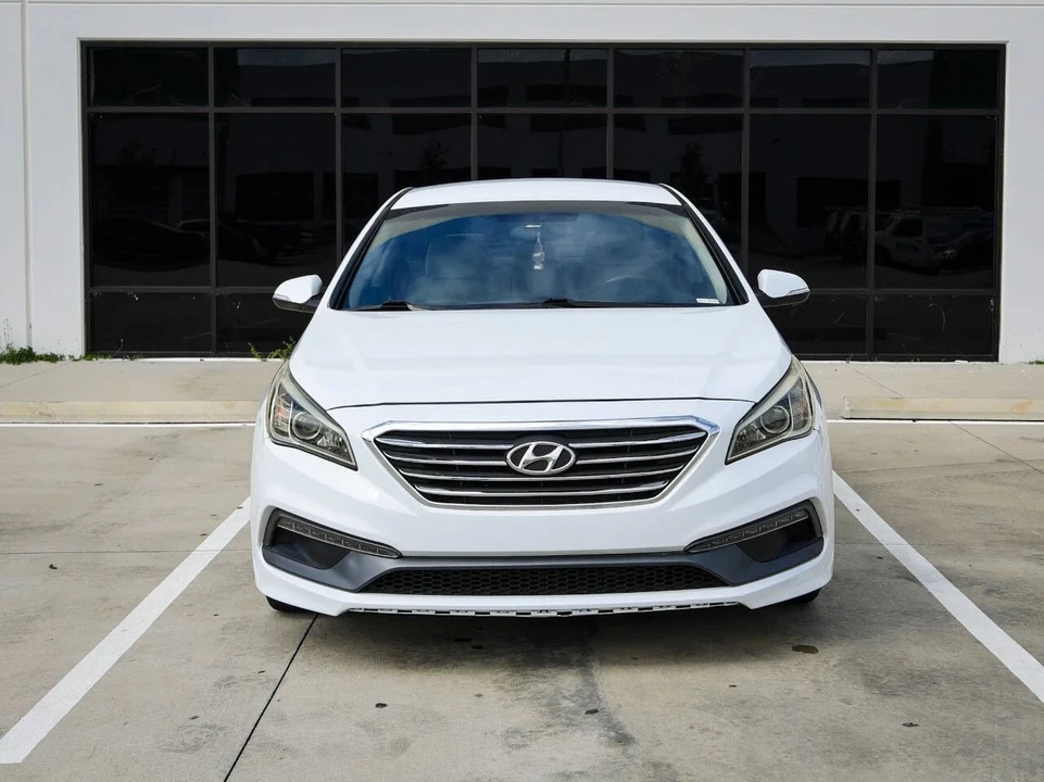2016 Hyundai Sonata - Image 2 of 12