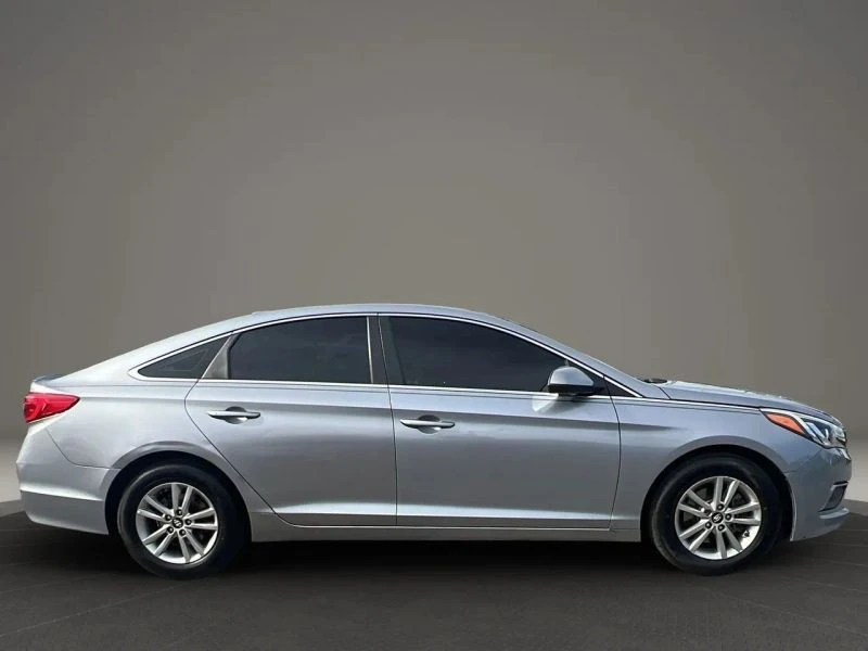 2016 Hyundai Sonata - Image 4 of 12