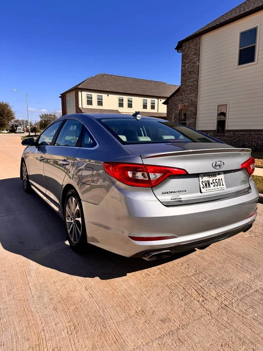 2016 Hyundai Sonata - Image 10 of 16