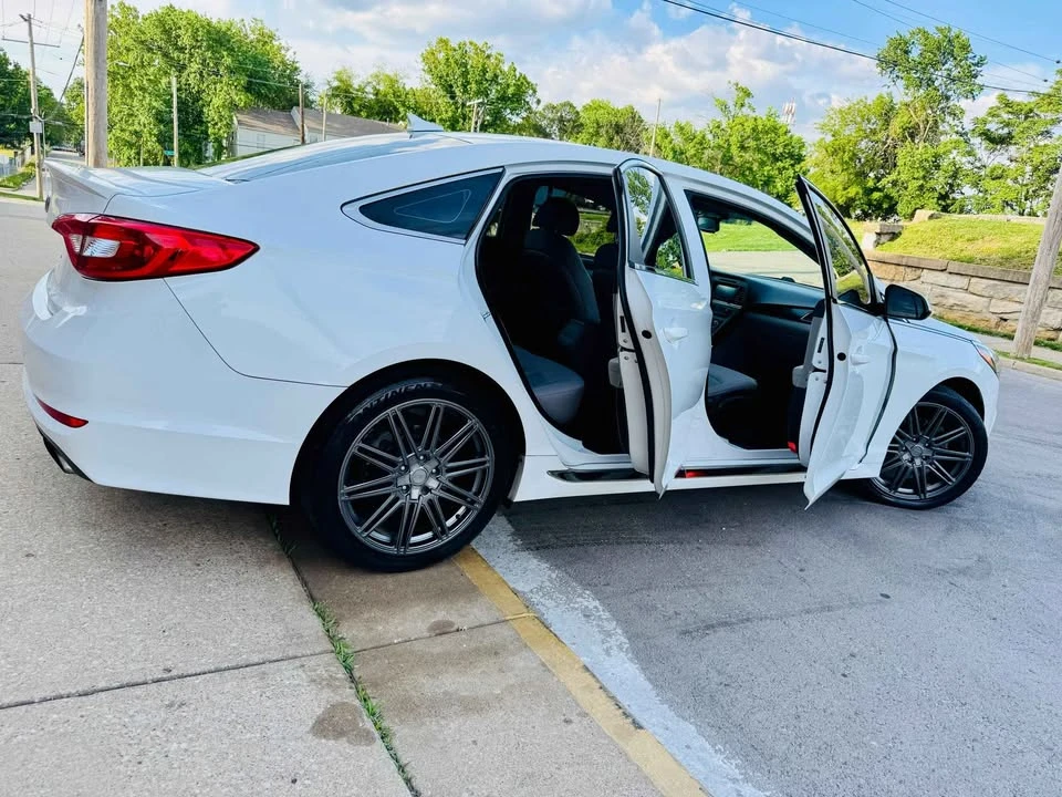 2016 Hyundai Sonata - Image 5 of 20