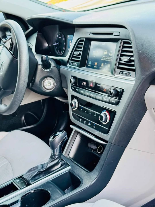 2016 Hyundai Sonata - Image 15 of 20