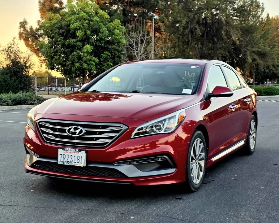 2016 Hyundai Sonata - Image 2 of 19