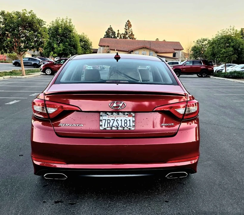 2016 Hyundai Sonata - Image 4 of 19