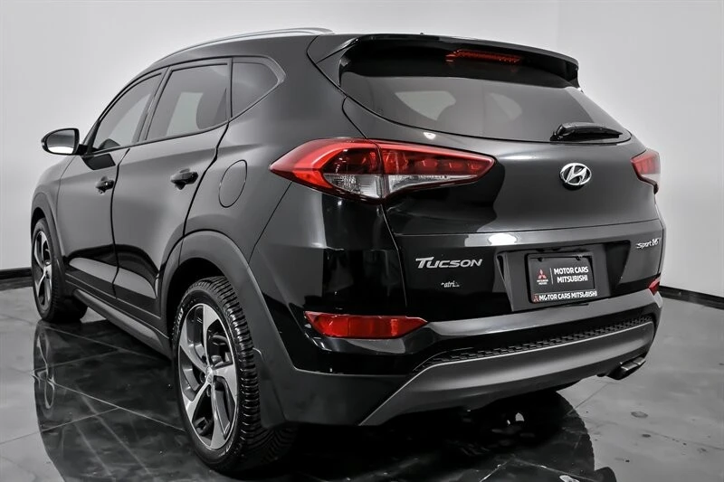 2016 Hyundai Tucson - Image 8 of 21