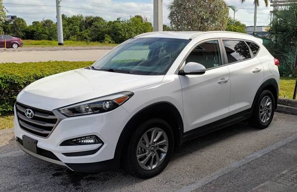 2016 Hyundai Tucson - Image 2 of 31
