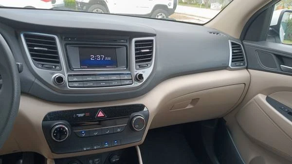 2016 Hyundai Tucson - Image 17 of 31