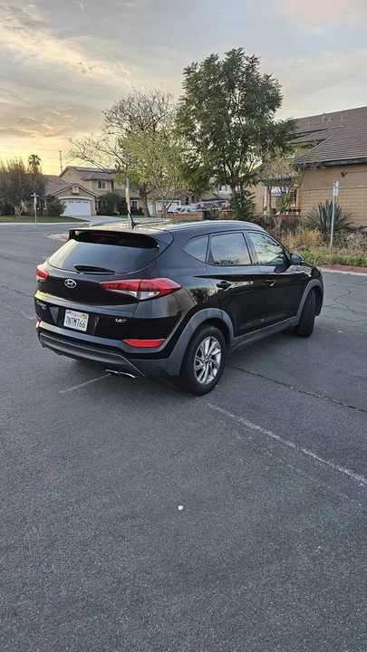 2016 Hyundai Tucson - Image 2 of 17