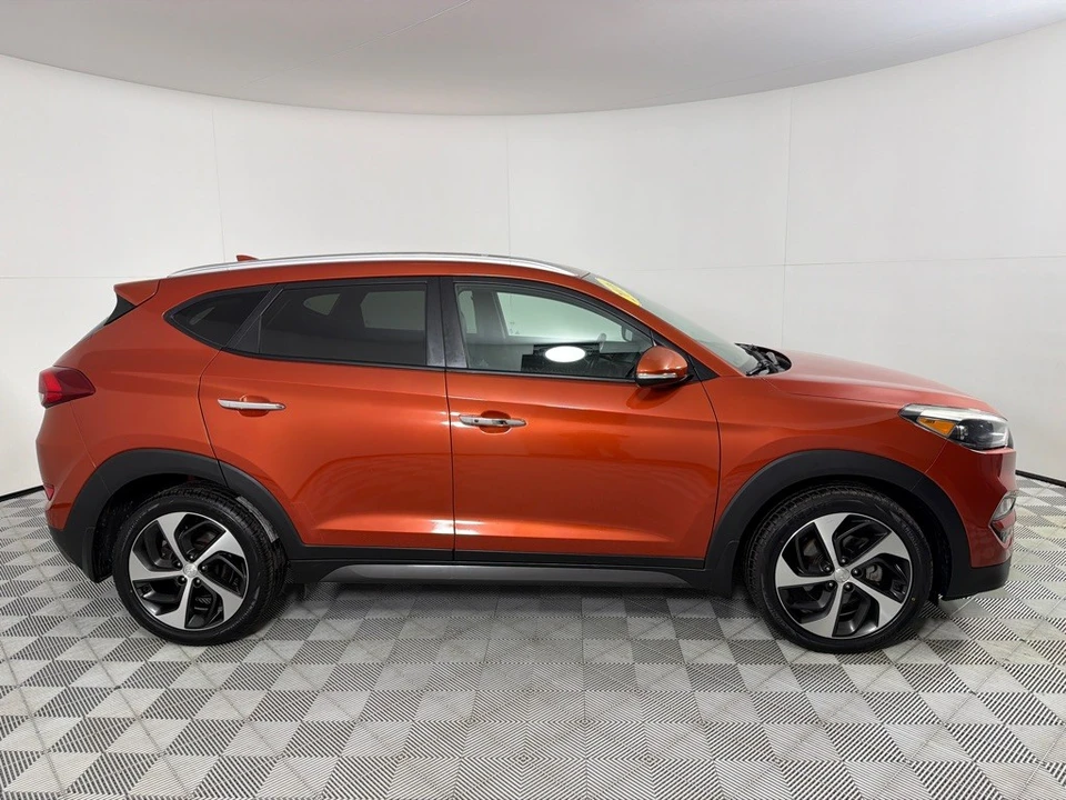 2016 Hyundai Tucson - Image 4 of 12