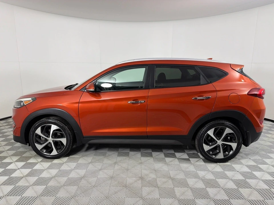 2016 Hyundai Tucson - Image 8 of 12