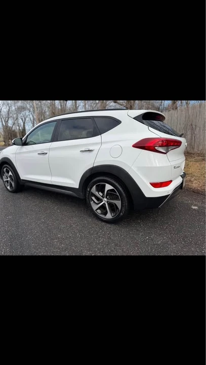 2016 Hyundai Tucson - Image 6 of 11