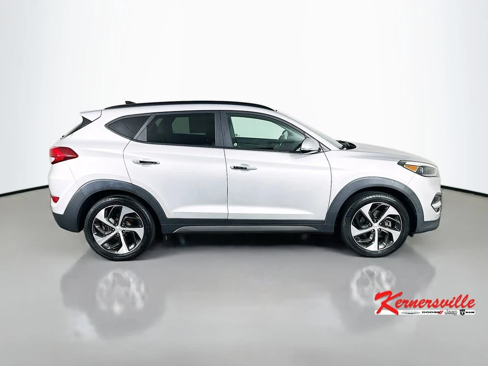 2016 Hyundai Tucson - Image 8 of 21
