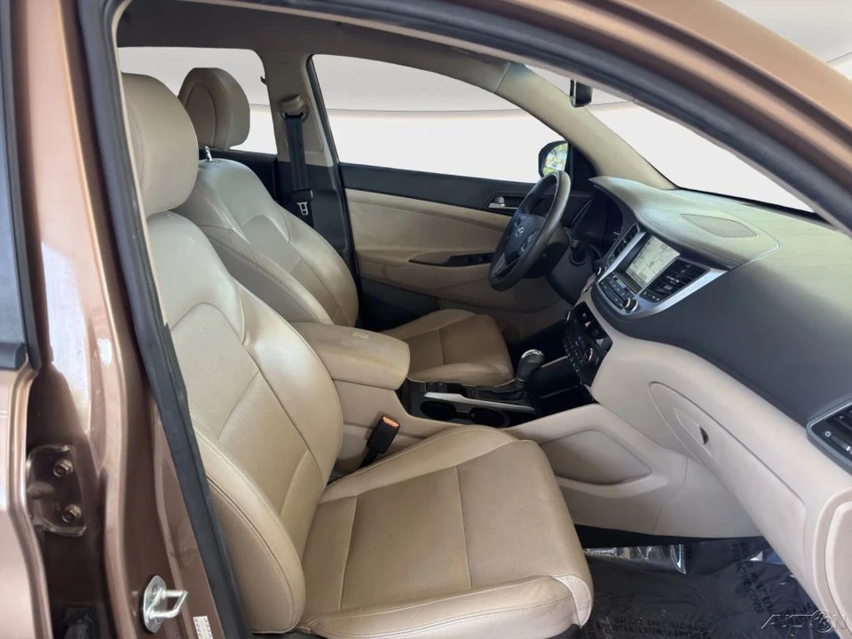2016 Hyundai Tucson - Image 19 of 21
