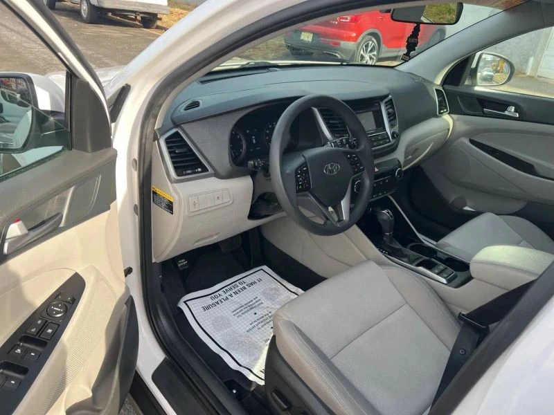 2016 Hyundai Tucson - Image 8 of 12