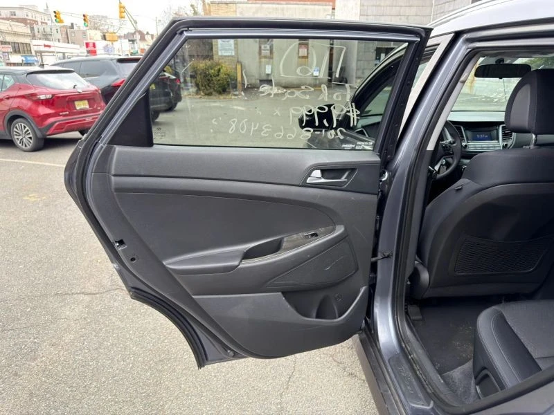 2016 Hyundai Tucson - Image 11 of 12