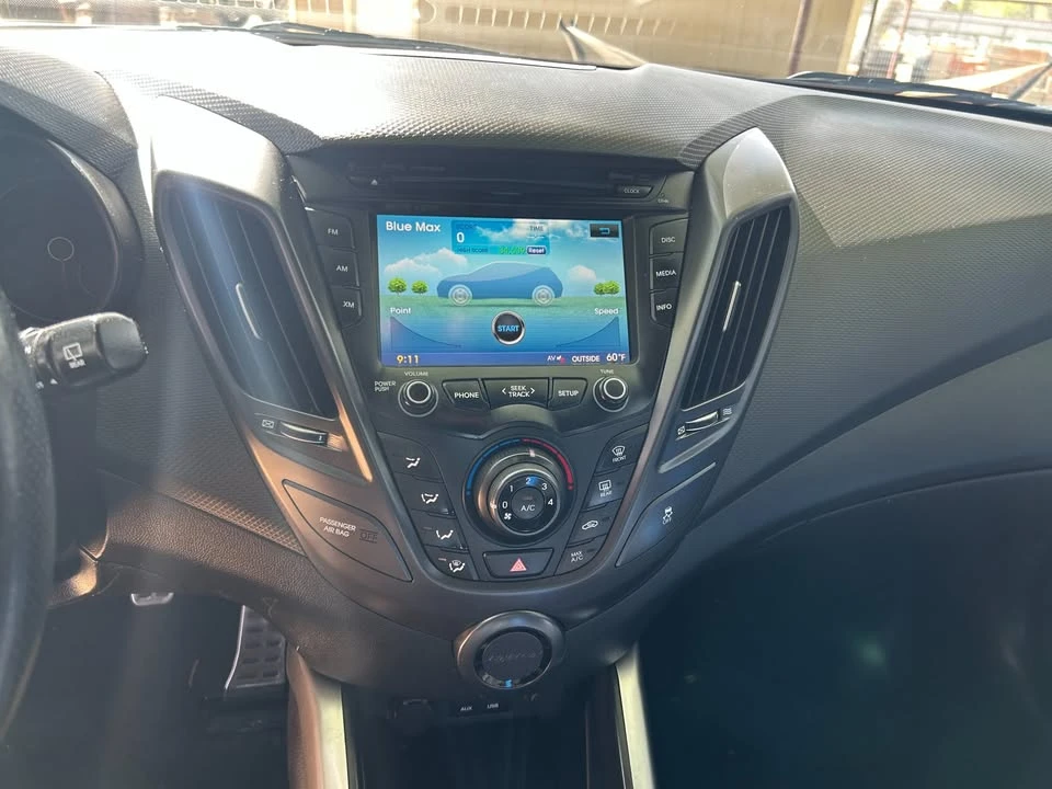 2016 Hyundai Veloster - Image 18 of 21