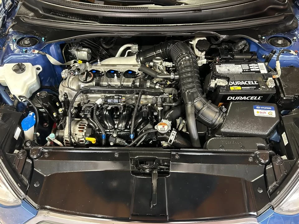 2016 Hyundai Veloster - Image 19 of 21