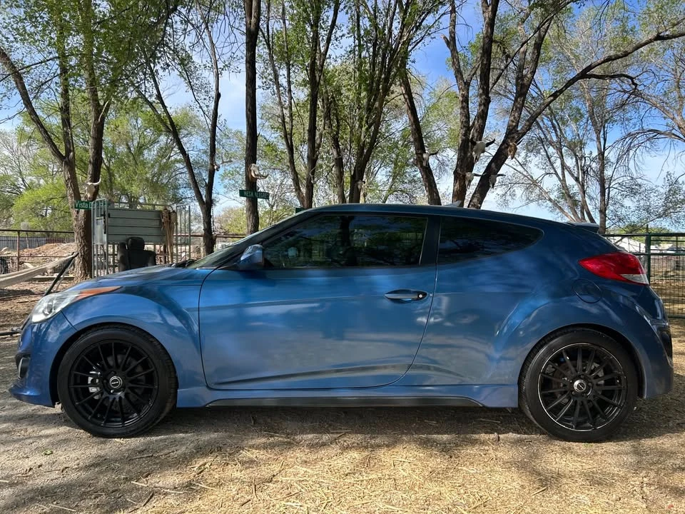 2016 Hyundai Veloster - Image 2 of 21