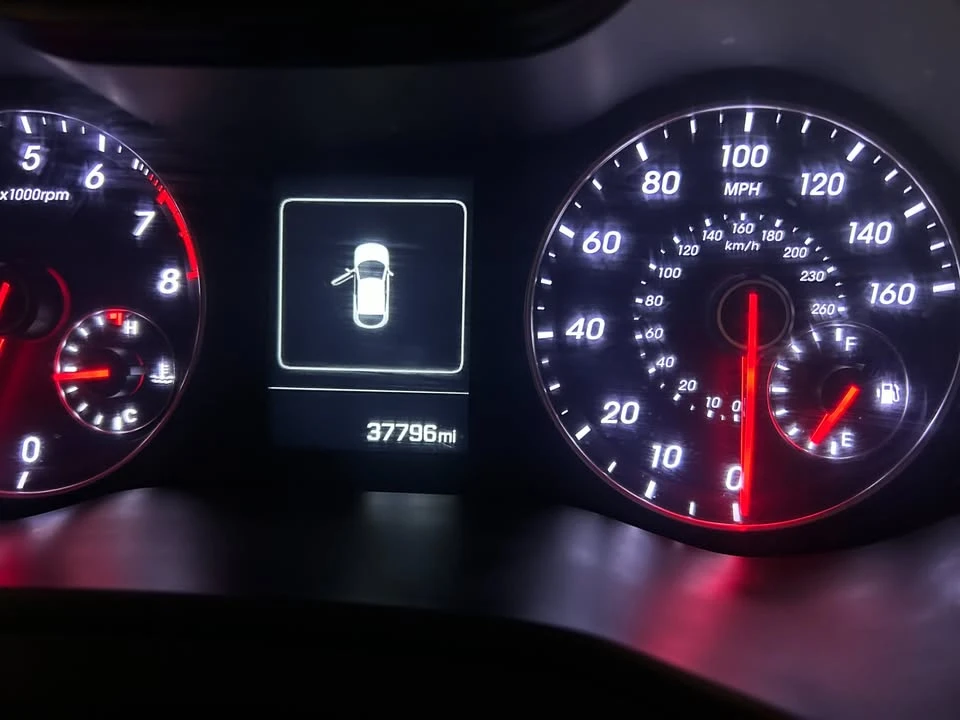 2016 Hyundai Veloster - Image 20 of 21