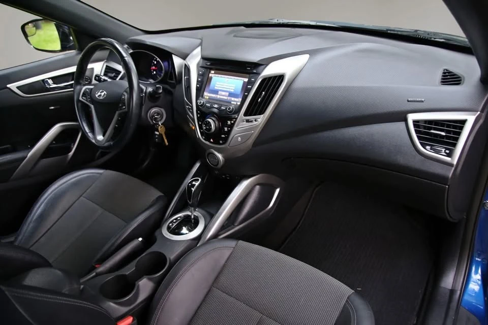 2016 Hyundai Veloster - Image 13 of 20