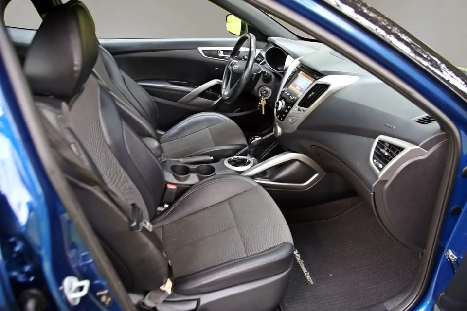 2016 Hyundai Veloster - Image 14 of 20