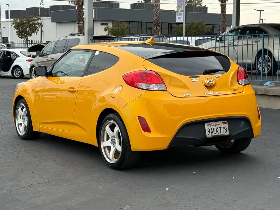 2016 Hyundai Veloster - Image 4 of 15