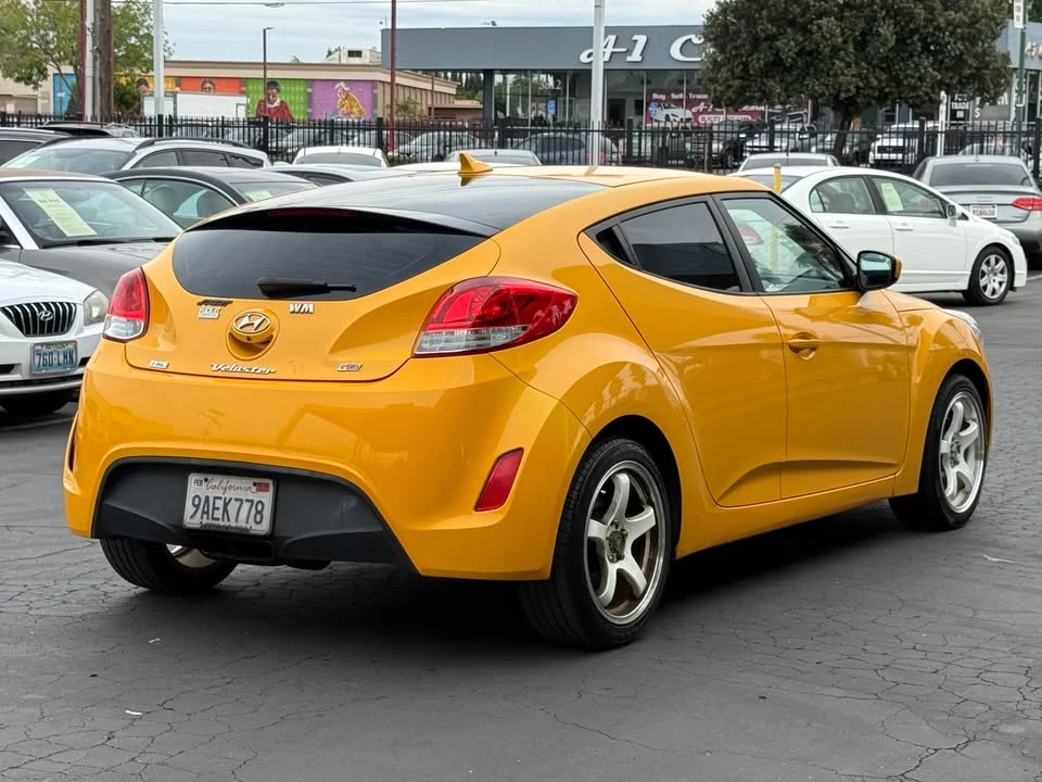 2016 Hyundai Veloster - Image 6 of 15