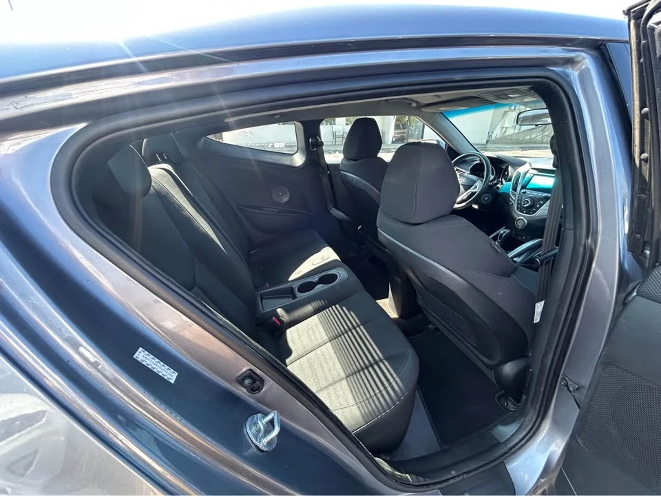 2016 Hyundai Veloster - Image 12 of 15