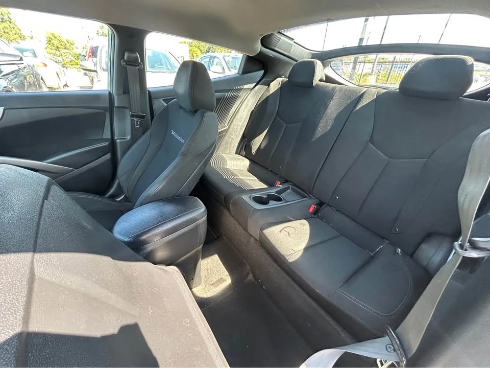 2016 Hyundai Veloster - Image 11 of 15