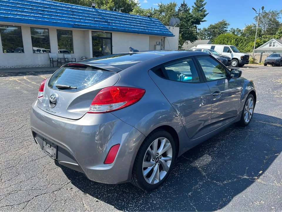 2016 Hyundai Veloster - Image 5 of 15