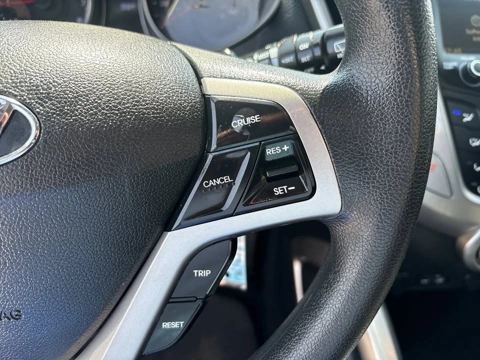 2016 Hyundai Veloster - Image 14 of 20