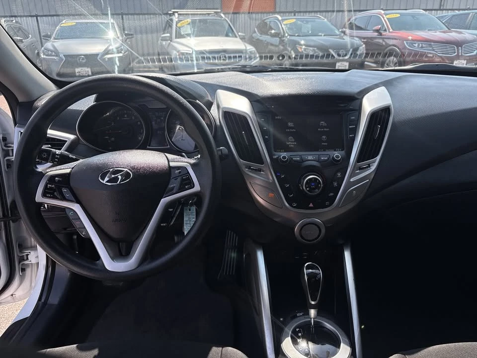 2016 Hyundai Veloster - Image 9 of 20