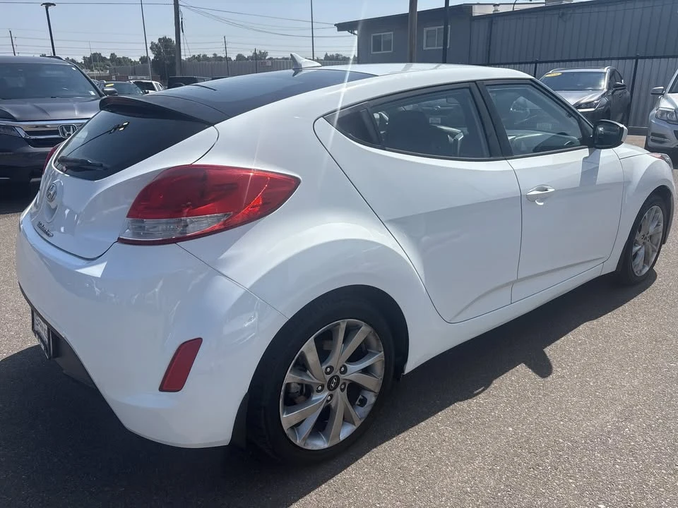 2016 Hyundai Veloster - Image 5 of 20