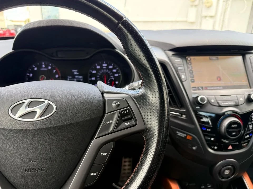 2016 Hyundai Veloster - Image 16 of 20