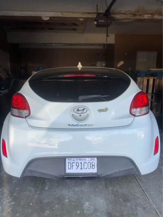 2016 Hyundai Veloster - Image 4 of 8