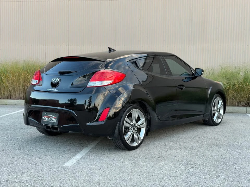 2016 Hyundai Veloster - Image 4 of 17