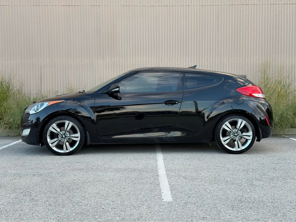 2016 Hyundai Veloster - Image 5 of 17