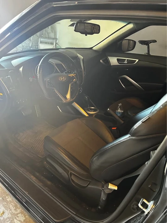 2016 Hyundai Veloster - Image 6 of 7
