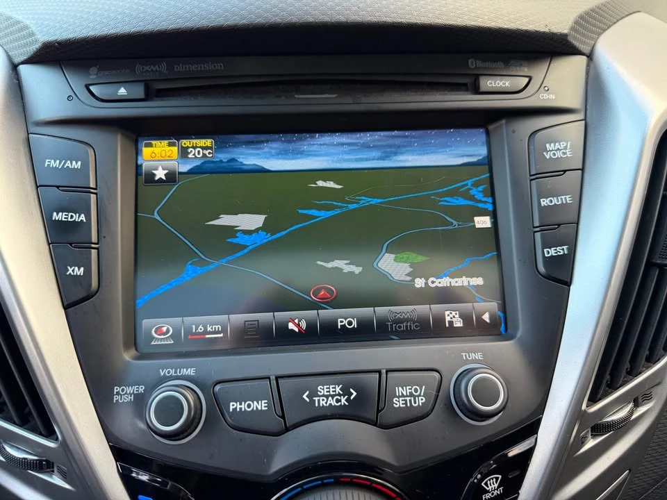 2016 Hyundai Veloster - Image 16 of 17
