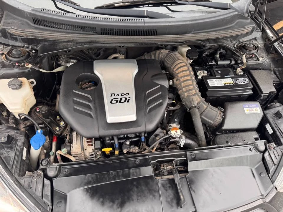 2016 Hyundai Veloster - Image 12 of 19