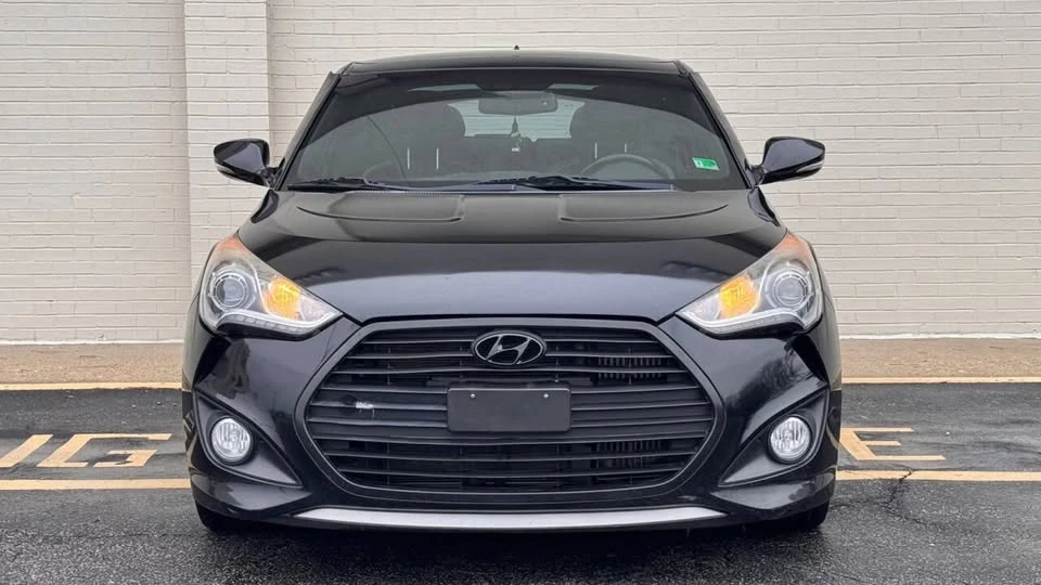 2016 Hyundai Veloster - Image 2 of 19