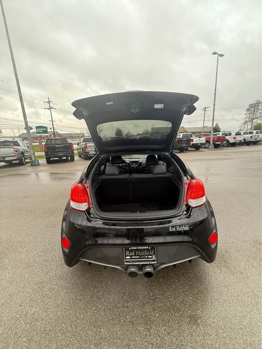 2016 Hyundai Veloster - Image 9 of 19