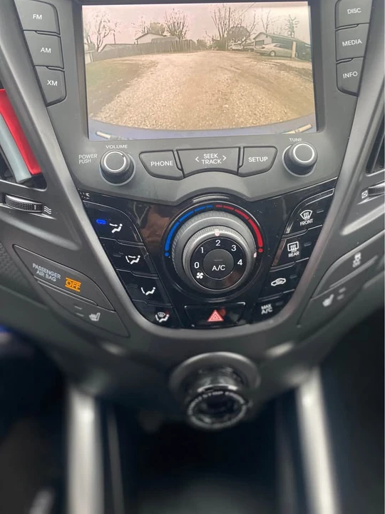 2016 Hyundai Veloster - Image 11 of 12