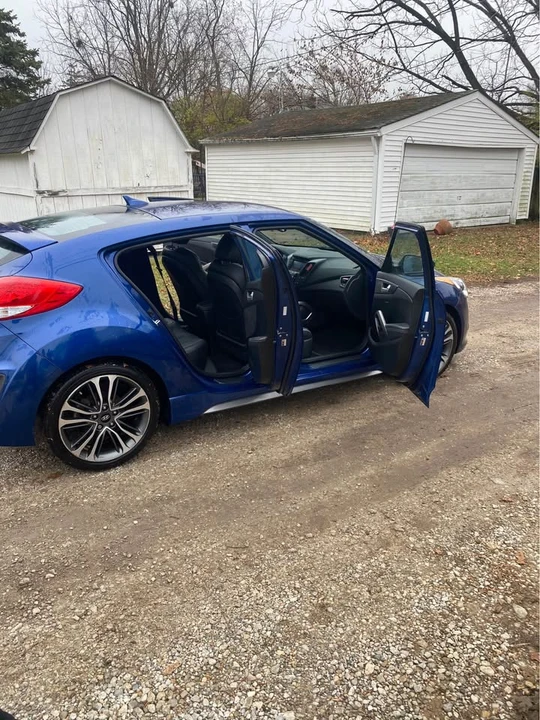 2016 Hyundai Veloster - Image 6 of 12