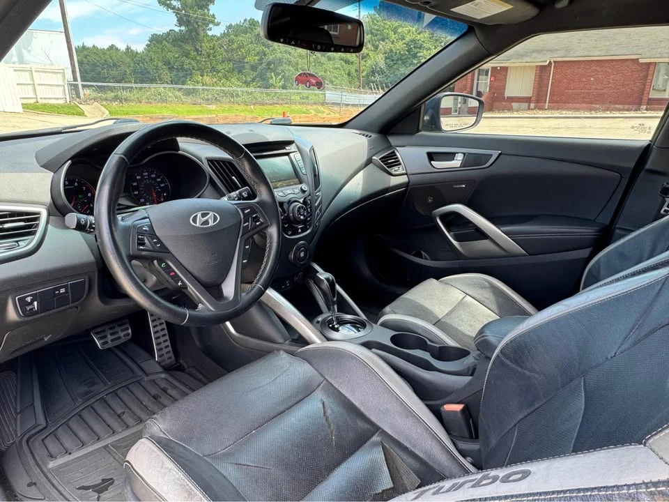 2016 Hyundai Veloster - Image 8 of 12