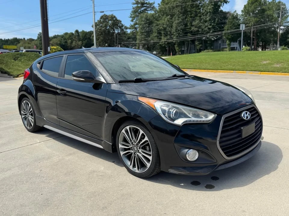 2016 Hyundai Veloster - Image 2 of 12